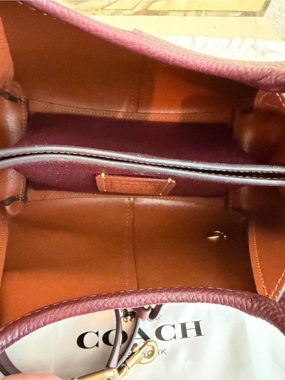 COACH Merlot Lana 23  Handbag EUC HTF - Picture 10 of 10